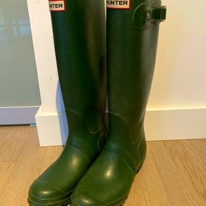 Hunter Green Wellingtons  size 6.5